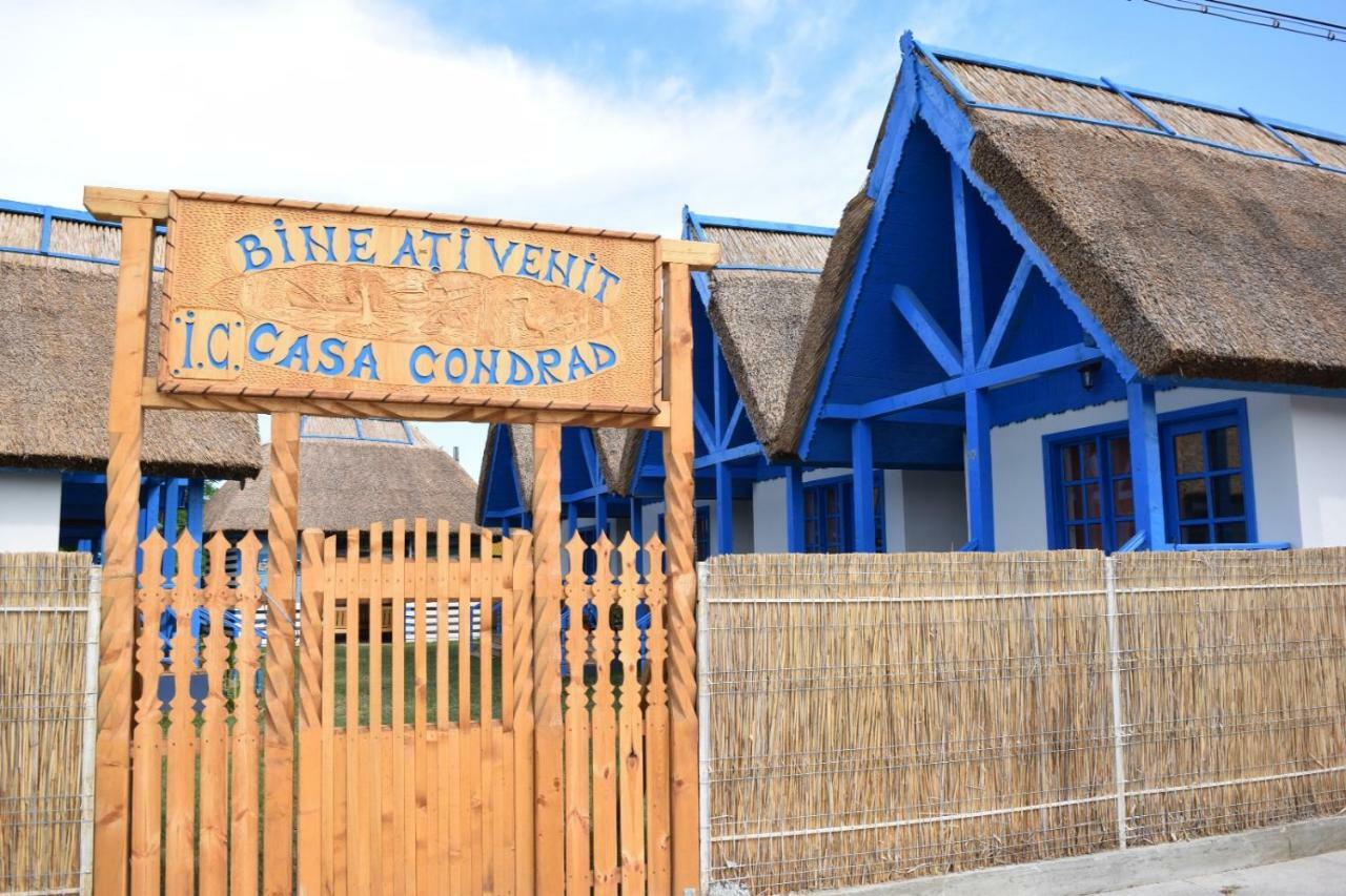 Отель Casa Condrat Сфынту-Георге Экстерьер фото